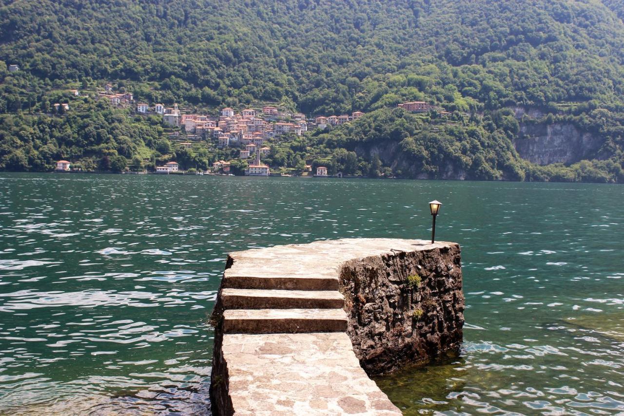House On The Lake Shore Of Laglio Exterior foto